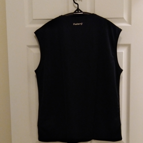 2pcs Kalenji sleeveless tops - NWOT - Picture 7 of 11